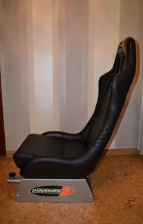 Playseat Evolution - кресло для автосимуляторов