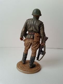 Фигурка воина освободителя в масштабе 1/32