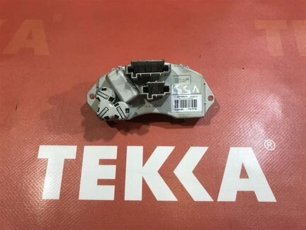 Резистор вентилятора печки бмв Х5 Е70