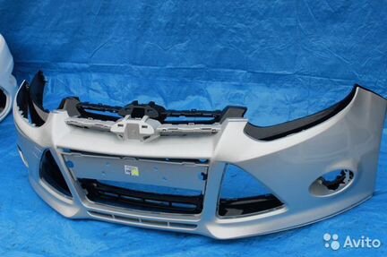 Бампер Форд Фокус 3 в цвет Снежка