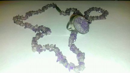 Комплект кольцо бусы серьги из аметиста