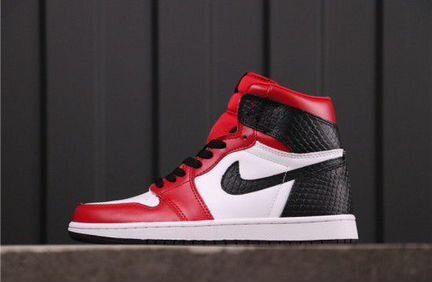 Jordan 1 Retro High Satin Snake Chicago (W), 5,5US