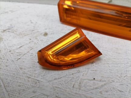 Повторитель в бампер передний правый Volkswagen