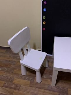 Детская мебель, столик, стульчик и доска для рисов