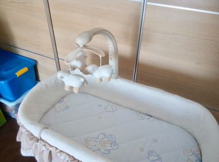 Кроватка-колыбелька Simplicity 3050