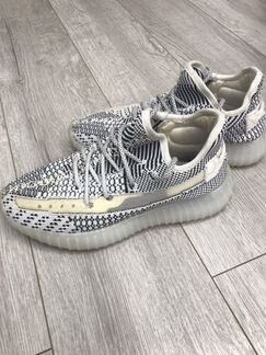 Кроссовки Yeezy boost