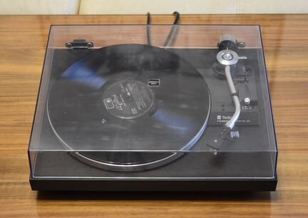Проигрыватель винила Technics SL-20A