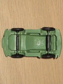 Игрушечная маленькая машинка из СССР. Резиновая