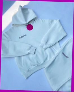 Спортивный костюм с капюшоном