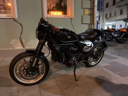 Ducati scrambler cafe racer