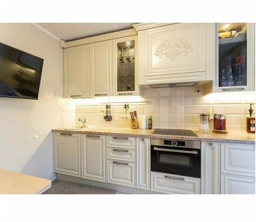 Кухня с фасадами шпон