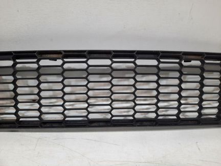 Решетка бампера передняя Nissan Micra K12E