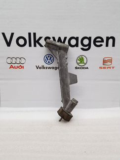 Опора впускного коллектора VAG