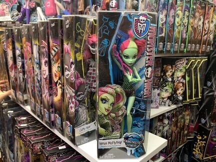Венера фитнесс Монстр Хай кукла в коробке