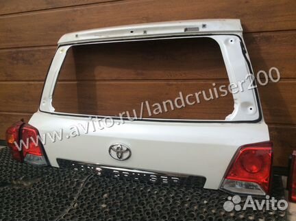 Крышка багажника Land Cruiser 200 12-15