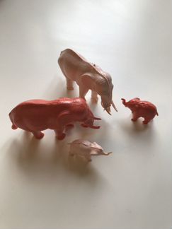 Семья слонов