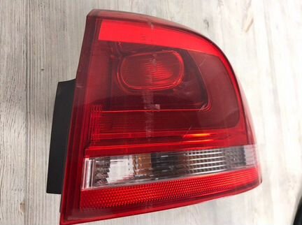 Фонарь в крыло задний правый Vw Touareg 7P