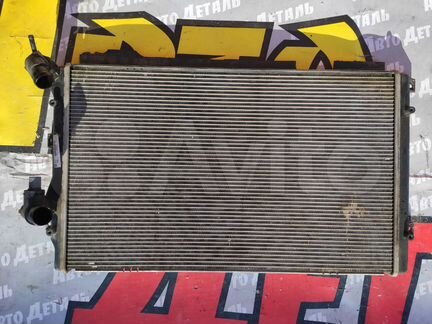 Радиатор основной Volkswagen Jetta 6 Golf 6 Audi