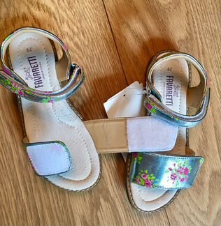 Новые сандали