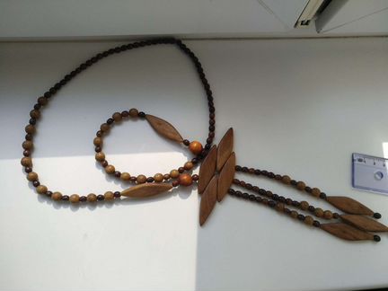 Бусы деревянные