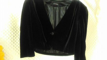 Бархатный короткий пиджачок