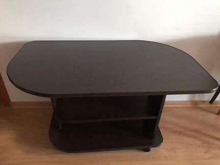 Журнальный столик на колёсиках