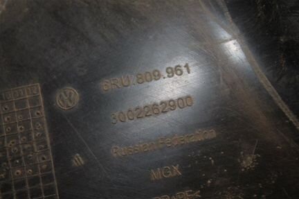 Подкрылок передний левый Volkswagen Polo 5 sedan
