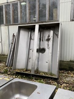 Зонт вытяжной с жироуловителем