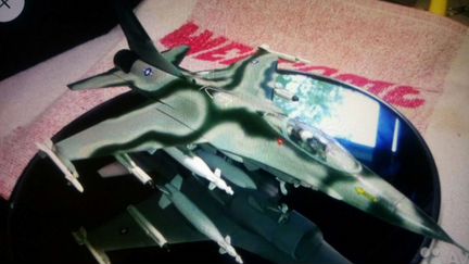 Модель самолета США F-16