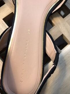 Босоножки Zara