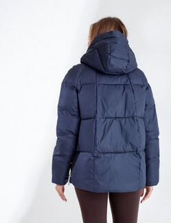 Пуховик новый M,L