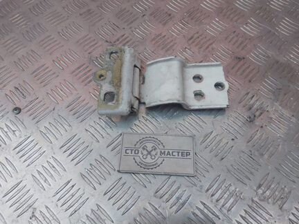 Петля задней двери нижняя правая Peugeot Boxer 250