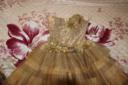 Золотое платье и шаль, клатч (в подарок)