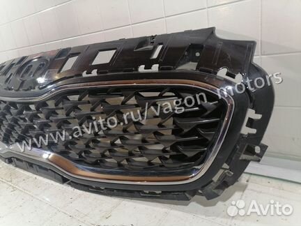 Решетка радиатора передняя Kia Sportage 4