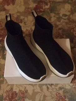 Ботинки/ кроссовки Zara