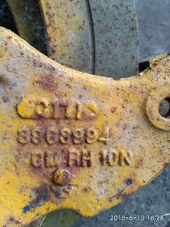 Поворотные кулаки Oldsmobile Delta 88 1971 год