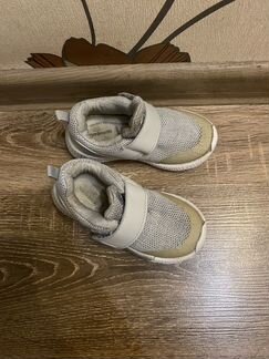 Кроссовки котофей