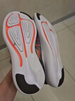 Кроссовки женские Nike