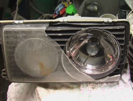 Фара на mercedes 230 правая