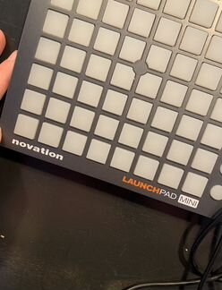 Midi-контроллер Launchpad Mini