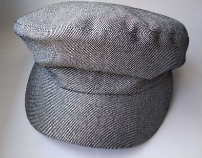 Фуражка / кепи серая с золотистым люрексом