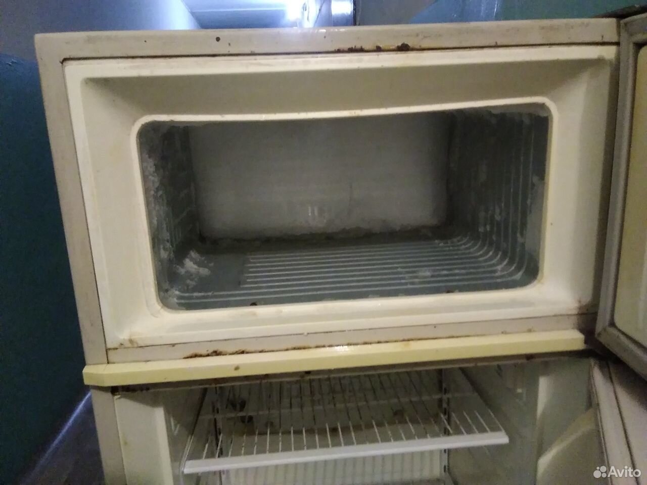 Холодильник бу морозит хорошо, нет течет Но внутри 89270147388 купить 4