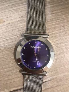 Часы со стразами