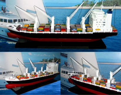 Модель корабля - сухогруз