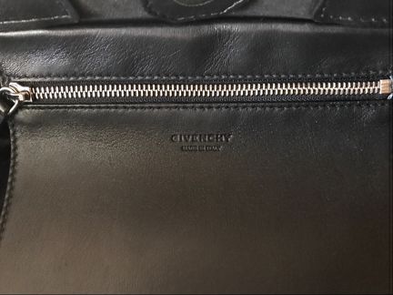 Продаю черную сумку Givenchy, оригинал