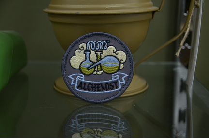 Патч Алхимик или самогонный аппарат с липучкой