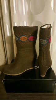 Валенки на танкетке новые