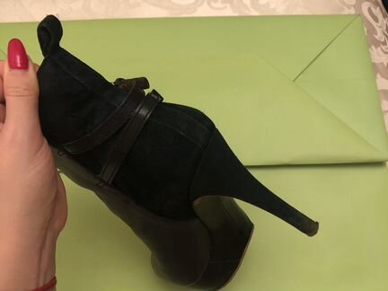 Ботильоны zara тёмно- синего цвета