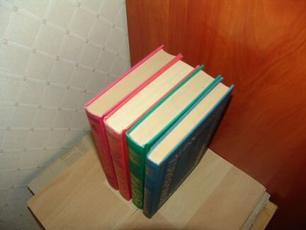 Книги фантастика, приключения(рамка) изд. Вагриус
