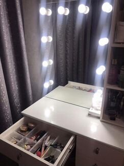 Туалетный столик